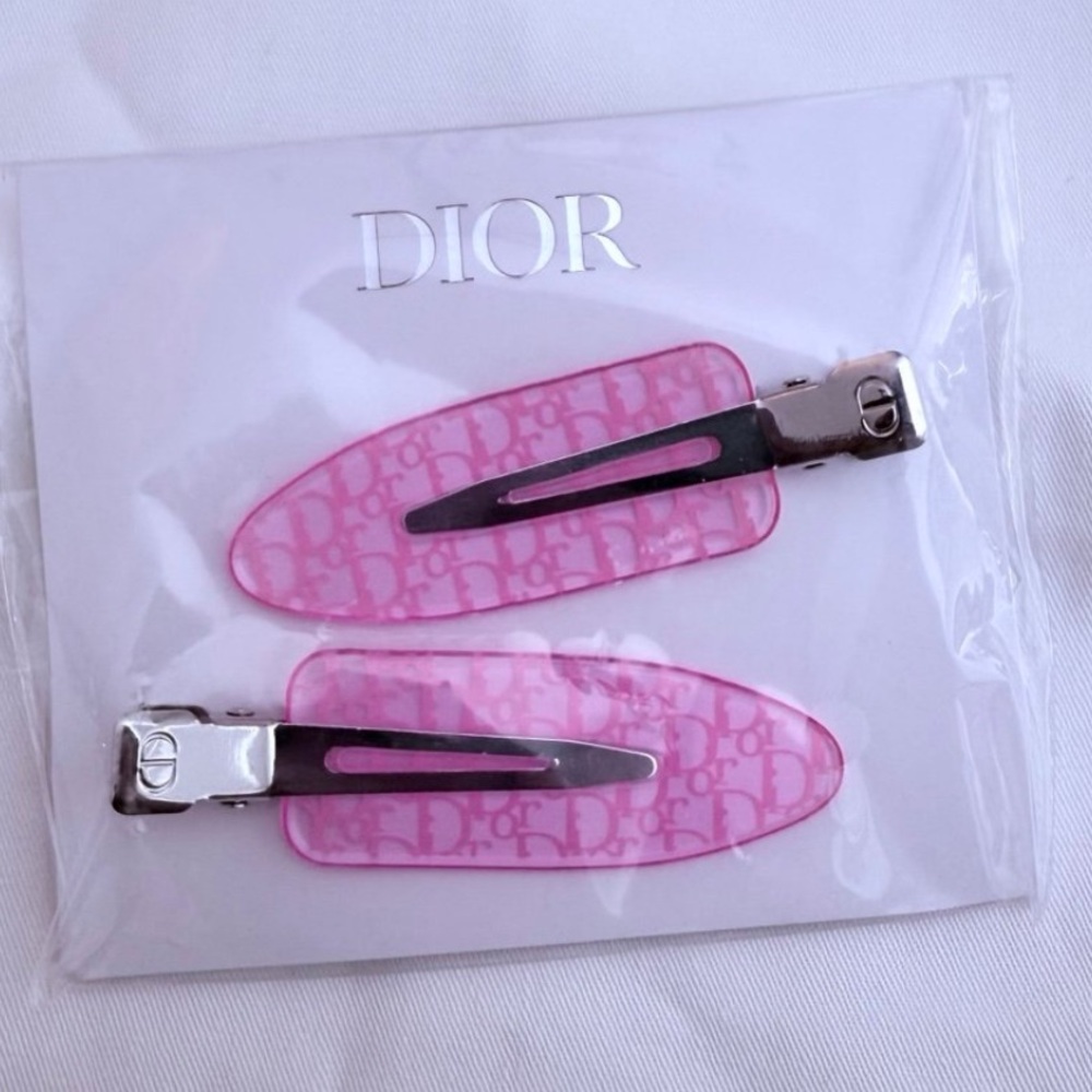 Dior Backstage Pink Hair Clips - Picture 5 of 8